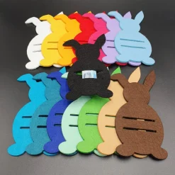 Set: 10 Hasen aus Filz mit Schlitzen für einen Geldschein / Schokoriegel