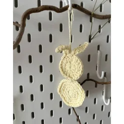 Set 3 Osterhasen gehäkelt Anhänger Mitbringsel Frühlings Deko Osterdeko Hase minimalistisch Skandi gelb weiß braun