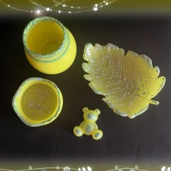 Set aus Blatt  Teddy  und Dose mit Schraubdeckel