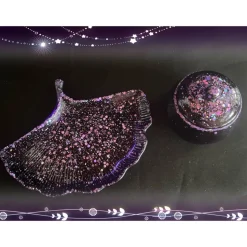 Set aus Blatt und Dose mit Deckel in Lila