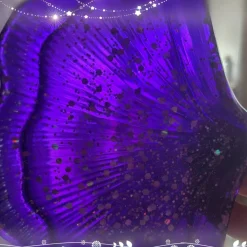 Set aus Blatt und Dose mit Deckel in Lila