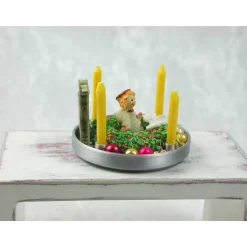 Silber Teller mit Kerzenhalter  aus Kunststoff mit echten gelben Kerzen