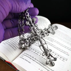 Silberner Rosenkranz – Glitzerndes Schmuckstück mit modernem Design & spiritueller Bedeutung