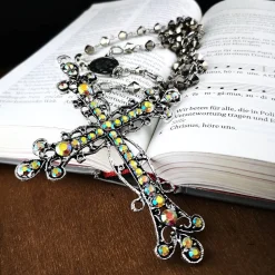 Silberner Rosenkranz – Glitzerndes Schmuckstück mit modernem Design & spiritueller Bedeutung