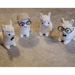 sitzendes kleines Alpaka aus Raysin - niedliche Dekoration