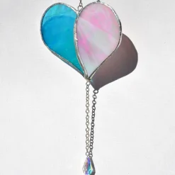 Sonnenfänger - Herz aus irisierendem Buntglas mit Glaskristall - Türkis/Rosa