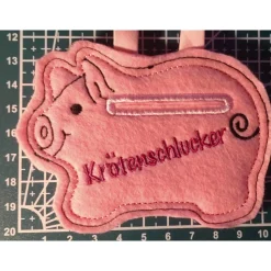 Sparschwein Krötenschlucker Rosa bestickt aus Kunstfilz – Geschenk, Deko & Aufhänger