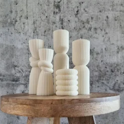 Sparset 5er Set handgegossene Kerzen - Sojawachs - Gerippte Säulen & Rillenkerzen, vegan, nachhaltig, minimalistisch