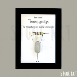 Steinbild Finanzspritze – Kreatives Geldgeschenk mit Kieselsteinfigur & Spritze, personalisierbar