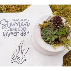 Stern  aus Beton mit Schriftzug Grabschmuck Trauer Grabgesteck Grabstern Gedenkstein Stern Sternenkind Personalisierbar