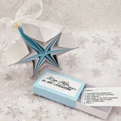 Stern in der Schachtel – 3D-Faltstern in Hellblau, Weiß & Silber mit Anleitung
