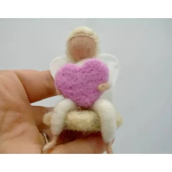 Sternenengel mit Herz