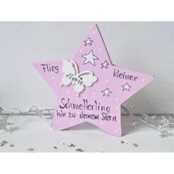 Sternenkind Erinnerung Holzstern – Handbemaltes Andenken mit Schmetterling, personalisiert für Eltern
