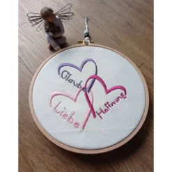 Stickrahmen- Liebe, Glaube, Hoffnung - Erinnerung • Deko • Dekoration • Holzrahmen • Andenken • Kirche • Gedenken•Trauer