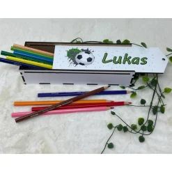 Stiftebox aus Holz personalisiert | Geschenk Einschulung| Federmäppchen Stifte Etui | Stifthalter Fussball Blau