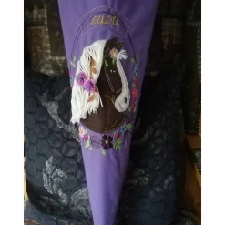 Stoff Schultüte mit Wunschname + Pferd, Stoff Zuckertüte, mit Wunschname + Pferde-Stickbild, Zuckertüte