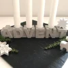 Stylischer Adventskranz aus Beton, puristischer Schriftzug ADVENT in grau, 25 cm