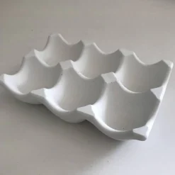 Stylisches Eiertablett aus Beton, Eierpappe für 6 Eier zur Dekoration, grau oder weiß, 9,5 x 14 cm