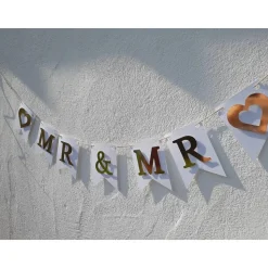 Super edle Girlande zur Hochzeit Mr & Mr in Gold und Weiß auf Wunsch personalisiert mit Wunschnamen Namensgirlande zur H