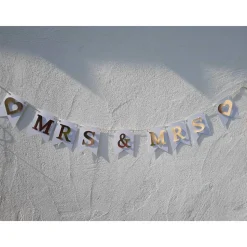 Super edle Girlande zur Hochzeit Mrs & Mrs in Gold und Weiß auf Wunsch personalisiert mit Wunschnamen #pride #lgbtq