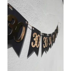 Super schöne Girlande zum 30. Geburtstag in Gold und Schwarz! Wimpelkette Dekoration Papierdeko