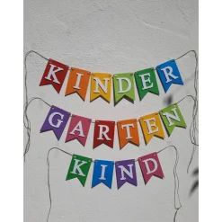 Supercoole Girlande zum Kindergarten Start Bunte Farben mit dem Schriftzug Kindergartenkind handgefertigt