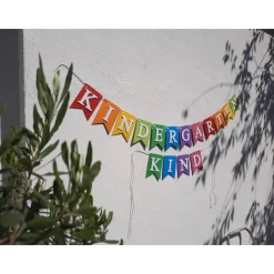 Supercoole Girlande zum Kindergarten Start Bunte Farben mit dem Schriftzug Kindergartenkind handgefertigt