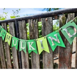 Supercoole Girlande zum Schulanfang auf Wunsch personalisiert Schulkind Dekoration in Grün und Silber