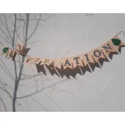 Superschöne Girlande zur Konfirmation.  In Beige und Gold in angesagtem Boho Style