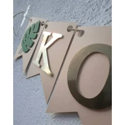 Superschöne Girlande zur Konfirmation.  In Beige und Gold in angesagtem Boho Style