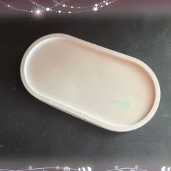 Tablett  aus Raysin