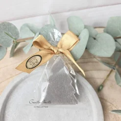 Tannenbaum aus Schafmilchseife - Weihnachtsbaum - verpackt - CHRISTROSE - grau