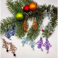 Tannenbaum Ohrringe mit funkelnden Kristallen