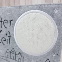 Tassenteppich Winterzeit – Handgefertigter MugRug Untersetzer | Geschenkidee & Dekoration