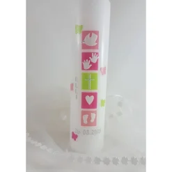 Taufkerze für Mädchen, modern, verspielt, mit Schmetterlingen