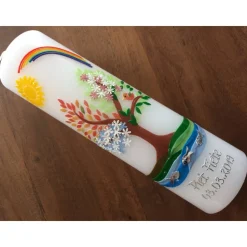 Taufkerze Lebensbaum Jungen Mädchen Sonne Regenbogen Jahreszeiten Fische Ichthys Wachsverzierungen Wachsbeschriftungen !