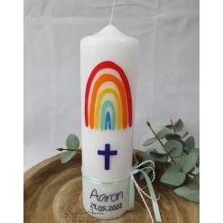 Taufkerze mit Regenbogen, Kreuz und Schleifenbänder, klassische Kerze -personalisiert-