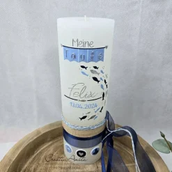 Taufkerze Rustikkerze weiß mit/ohne Teelichteinsatz - Junge - mit Fische in Hellblau-Silber