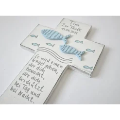 Taufkreuz Fisch 3D – Handbemaltes Holzkreuz zur Taufe, Kommunion & Geburt, einzigartiges Geschenk