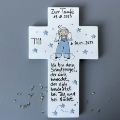 Taufkreuz personalisiert – Handbemaltes Kinderkreuz mit Taufspruch für Jungen – Einzigartiges Taufgeschenk aus Holz