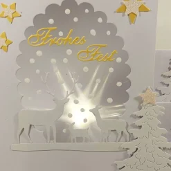 Teelichtkarte versandfertig Weiße Aufstell-Weihnachtskarte Winterwald mit Hirschfamilie