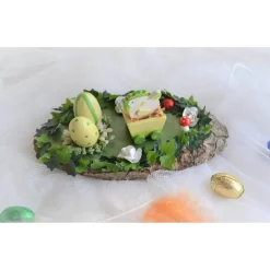 Tischdeko Baumscheibe mit Osterdeko (Nr. 2) Huhn im Wagen