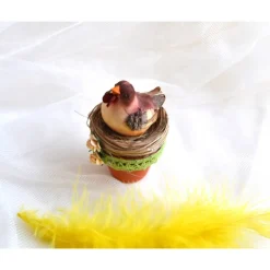 Tischdeko kleiner Topf mit Federhuhn