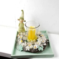 Tischgesteck in grün, mit Windlicht und Kerze, Blumen Elf, Frühlingsdeko,