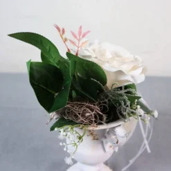 Tischgesteck mit Rose, weiß edel, Tischdeko