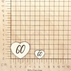 Tischstreu Holz 9tlg. Personalisiert Geburtstagszahl mit Namen Deko Herzen Basteln, Verzieren, Dekorieren DIY