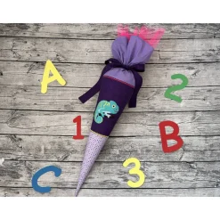 tolle Schultüte / Zuckertüte in Lila Flieder mit Chamäleon Amazonas