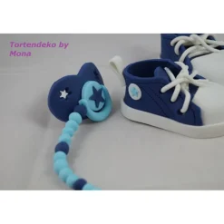 Tortenaufleger Fondant Zuckerfigur Geburt , Taufe Tortendeko