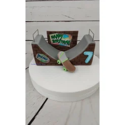 Tortendeko Tortentopper Caketopper Skater Skateboard Halfpipe Graffitti Skaterbahn