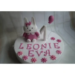 Tortendeko Tortentopper Tortenaufleger Fondant Zuckerfigur Geburt , Taufe, Geburtstag